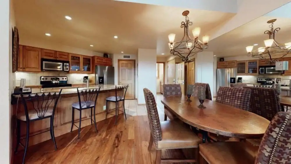 Ski in, Ski out, 2 Bedroom Luxury Residence in Snowmass Village