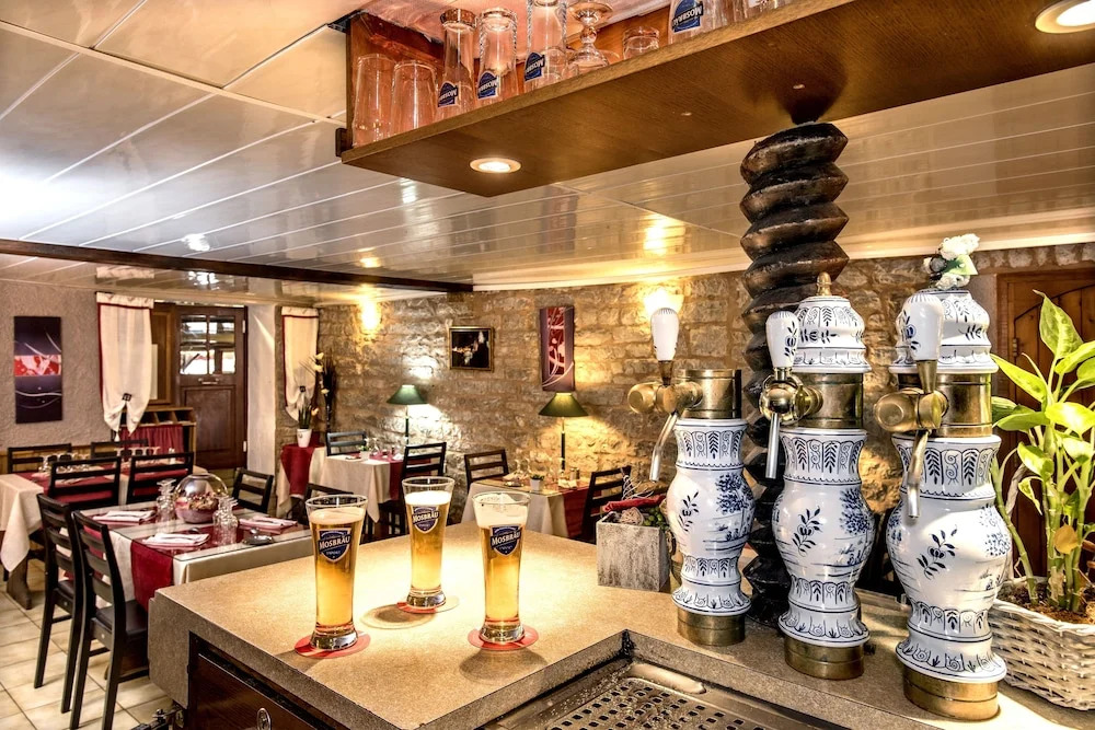 Logis Hôtel restaurant Auberge de la Cascade