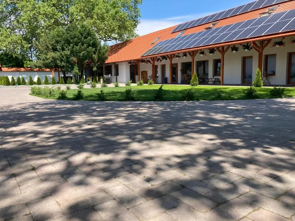 Platán Panzió