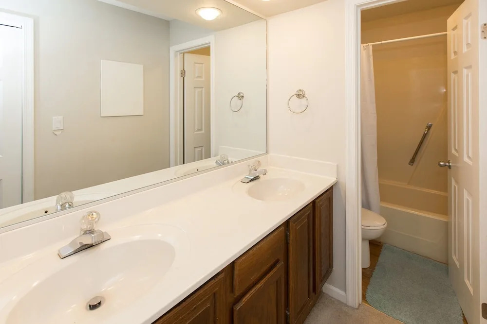 1734 Baltic Avenue 2 Bedrooms 2.5 Bathrooms Condo