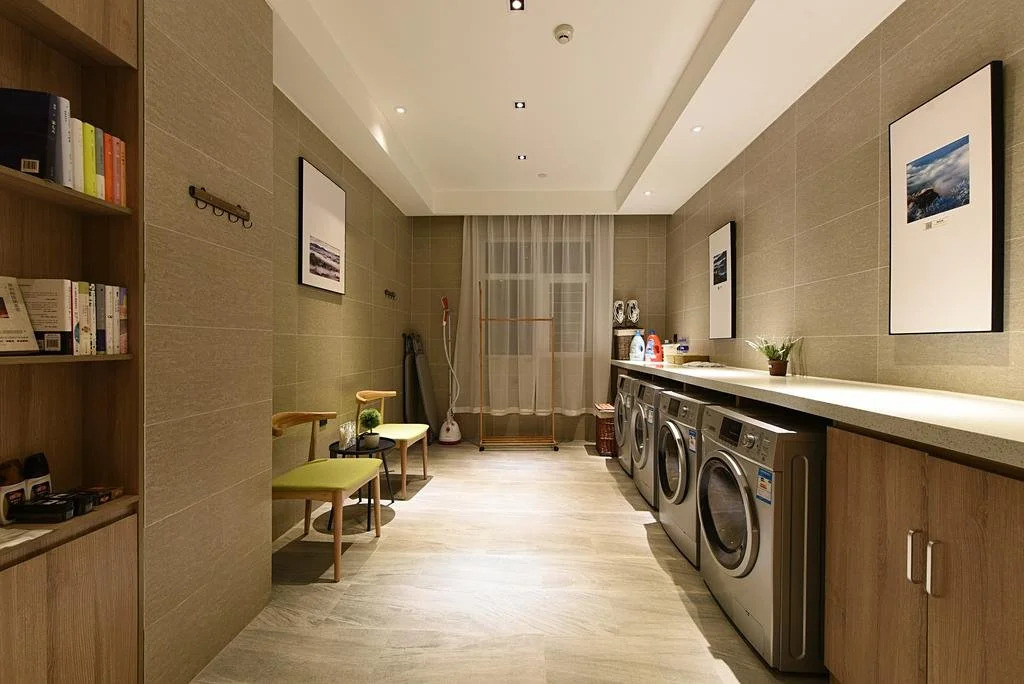 Atour Hotel