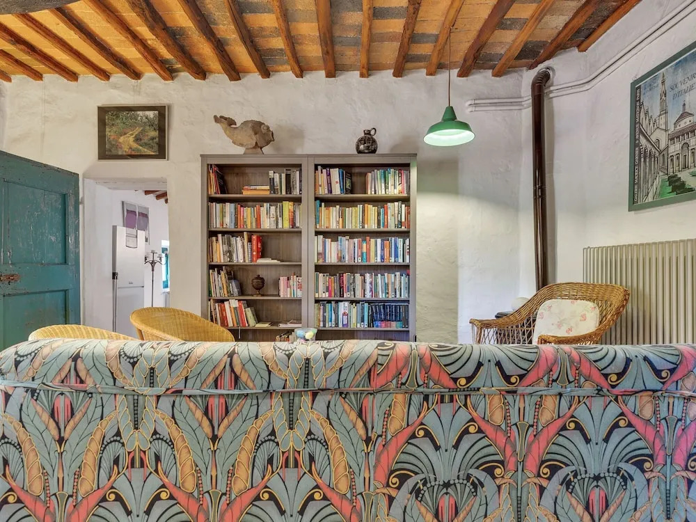Lovely Holiday Home in Castellina in Chianti With Garden
