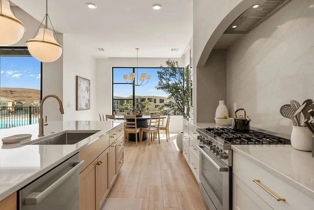 Barefoot Beach House B + C 6 Bedroom Home
