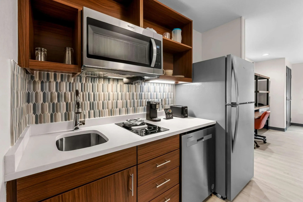 Everhome Suites Fayetteville near Fort Bragg
