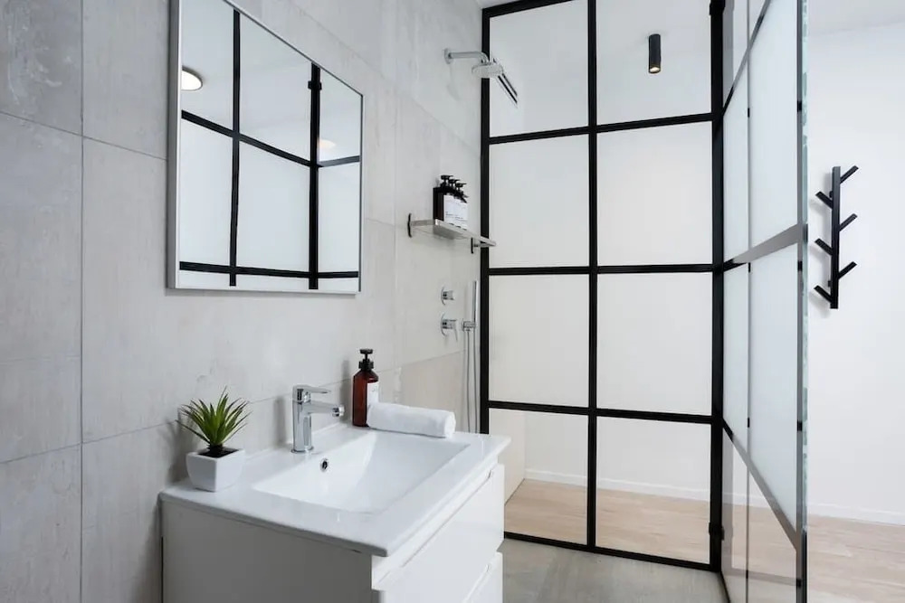 3BR Penthouse on Rothschild by HolyGuest