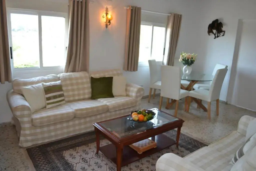 Fabulous refurbished apartment above private villa