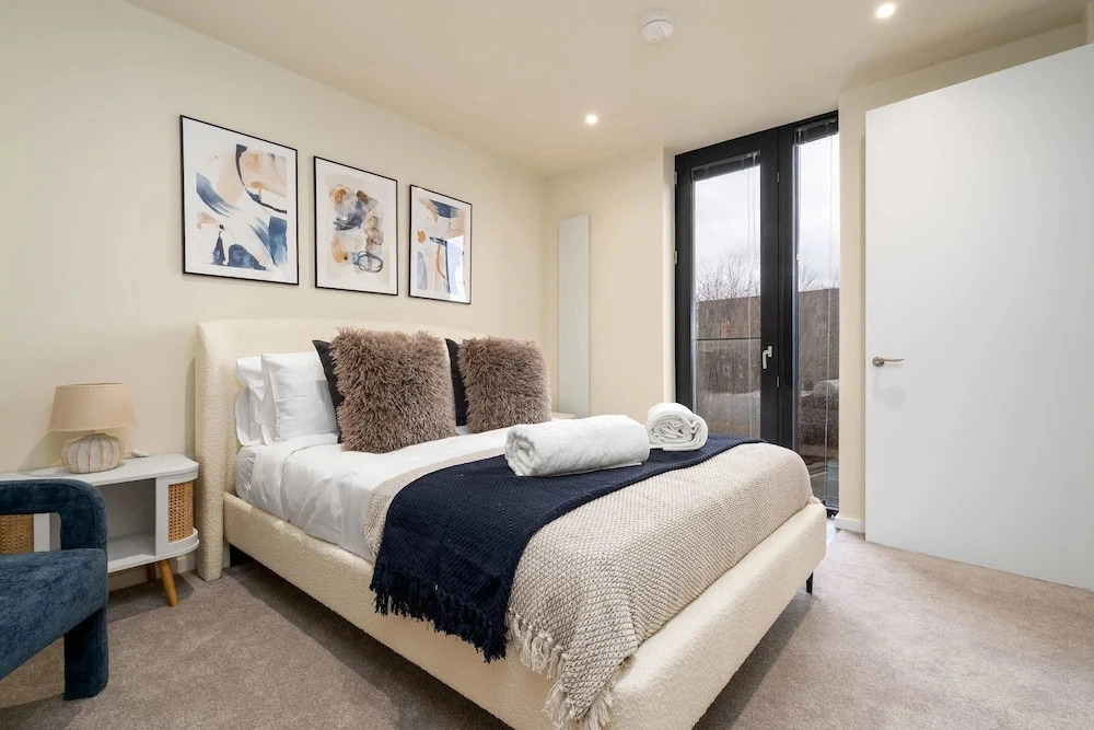 The Mancunian Blue - Manchester Luxury 2-bed Corner Apartment