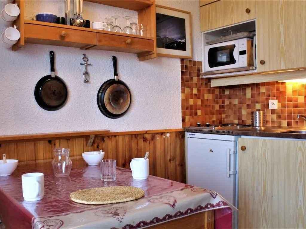 Appartement Risoul, 1 pièce, 4 personnes - FR-1-330-169