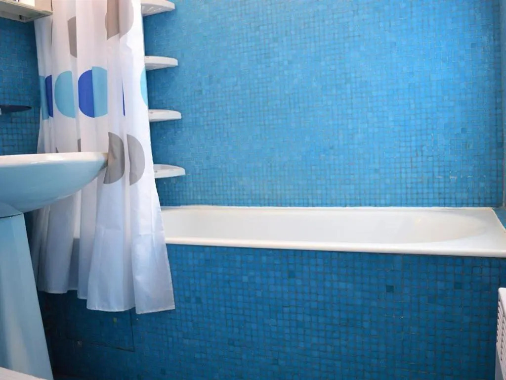 Appartement Le Lavandou, 2 pièces, 4 personnes - FR-1-251-205
