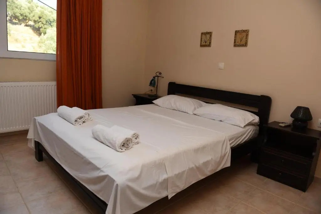 Antonis Apts, Physio Fitness Retreats