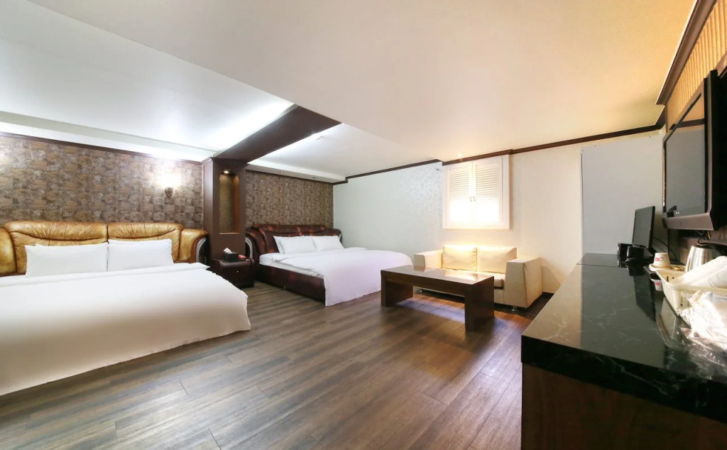 Goodstay Diamond Hotel