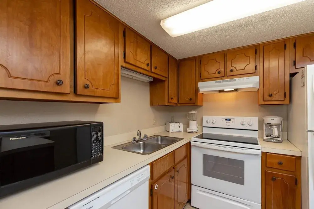 Island Winds East 211 3 Bedroom Condo