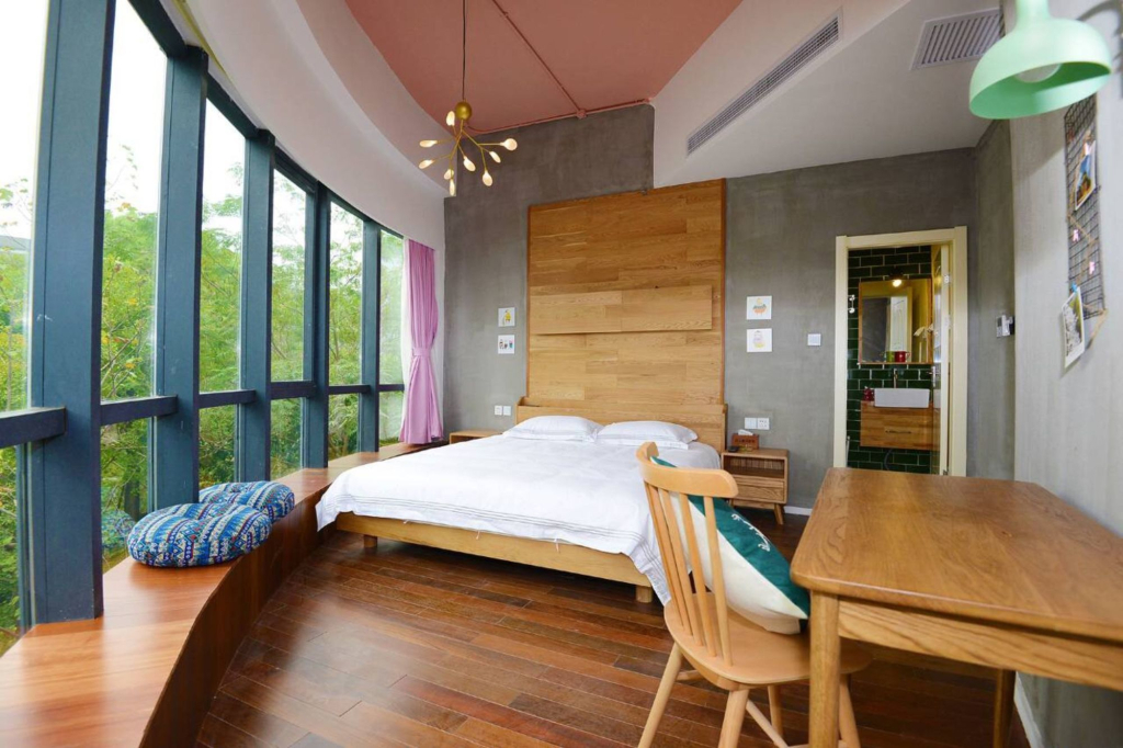 J Trip Youth Hostel