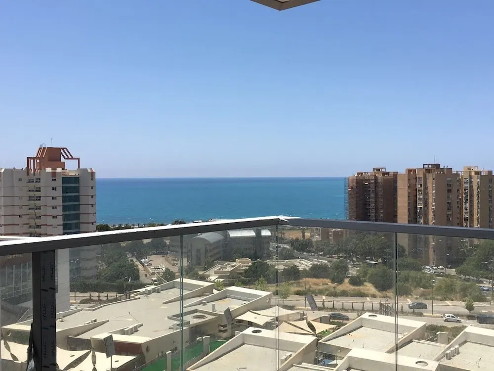 Nino Sea View