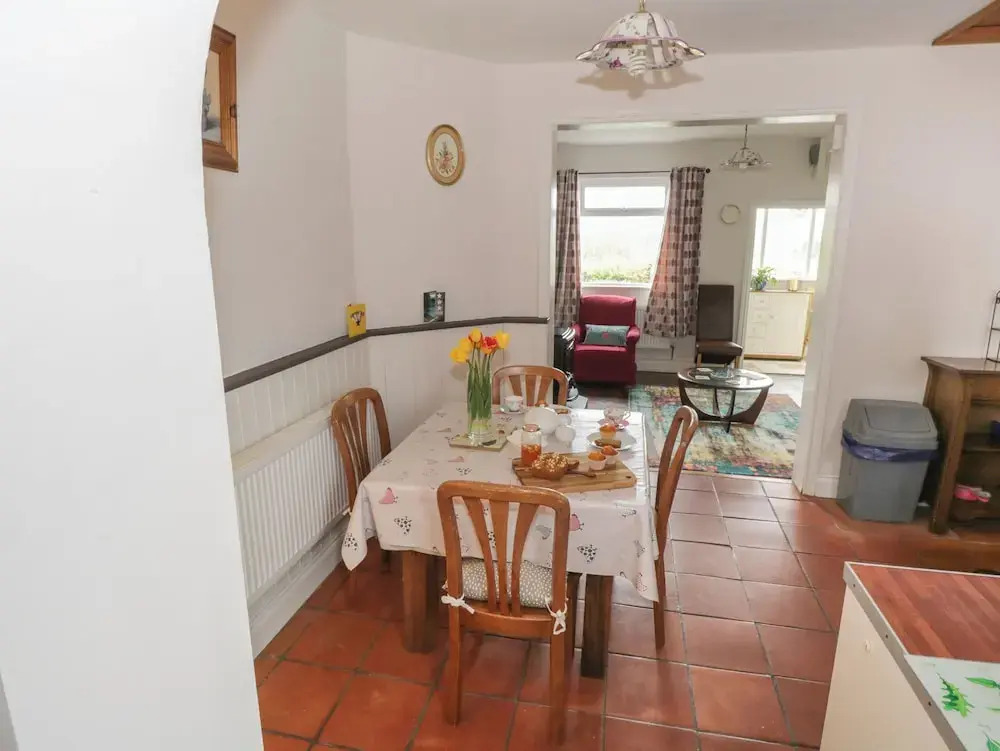 7 Aikenhead Terrace