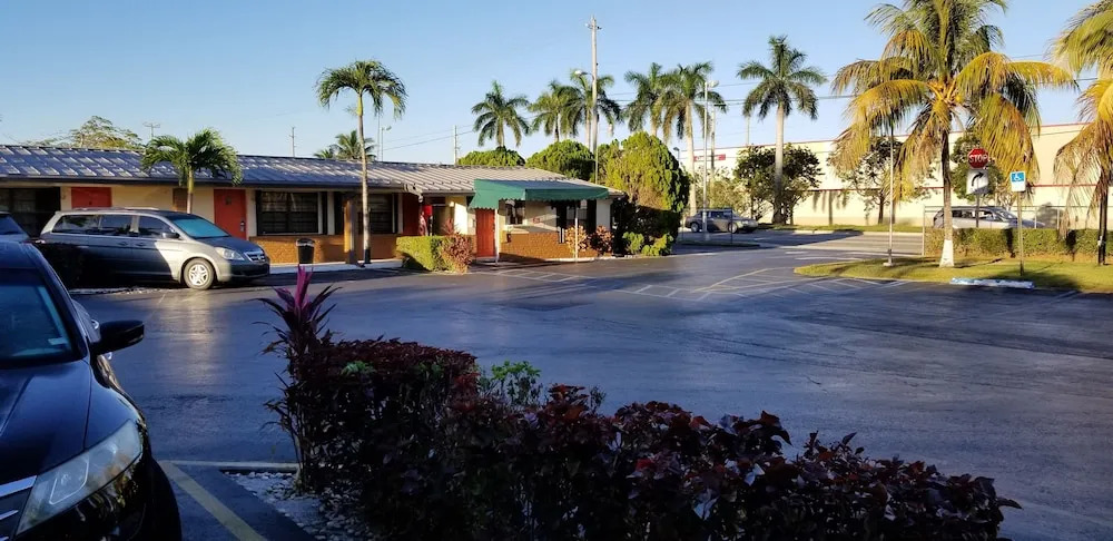 Deluxe Inn Motel - Homestead