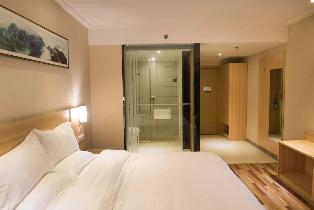 Huayi Hotel