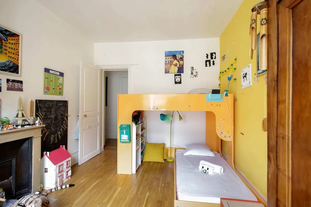 Comfortable Parisian Home 2mins From Metro Line 7