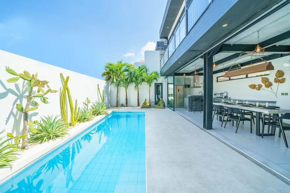 Villa Bali Townhouse 3 - Modern 2BR Villa with pool - PERFECT LOCATION