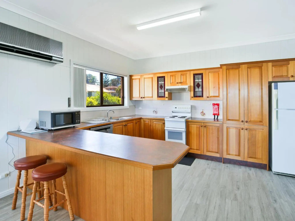 Bayview I Absolute Waterfront with Jetty I 5 Mins to Hyams Beach