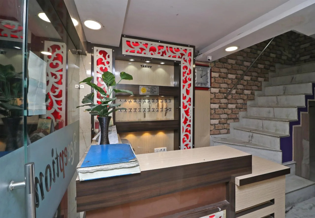 Hotel Satellite And Restaurant By OYO Rooms