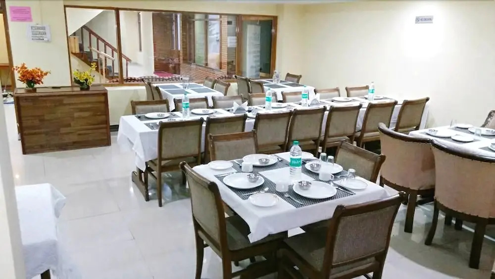 Hotel Rajhans
