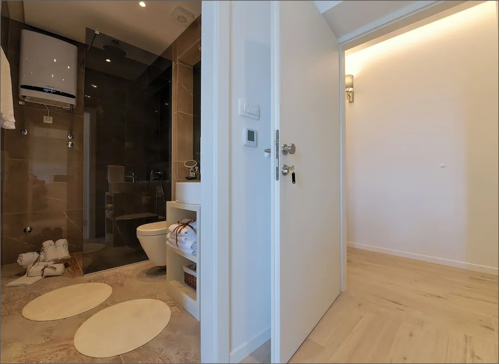 Via Porto Rooms