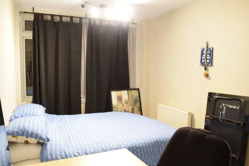 Homely 2 Bedroom House in Greenwich