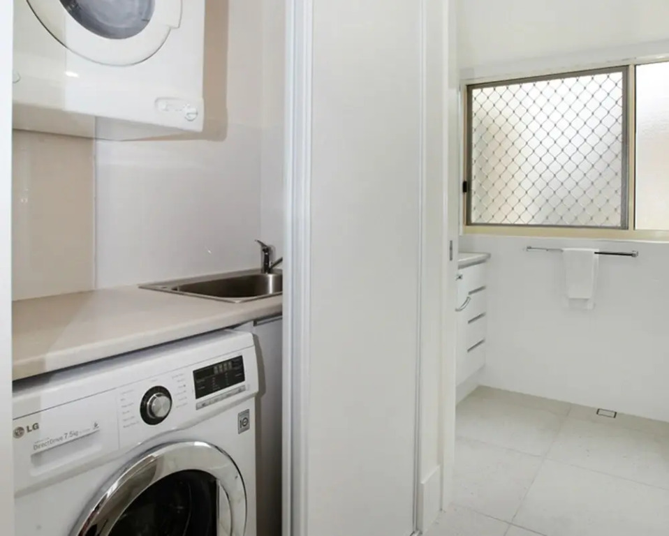 Kings Way Apartments