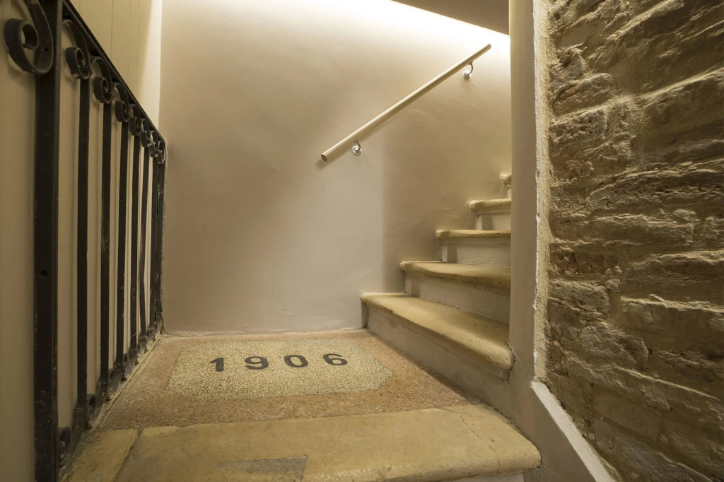Al Portico Guest House