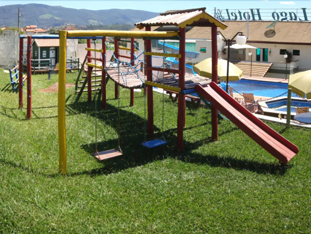 Summit Lago Hotel