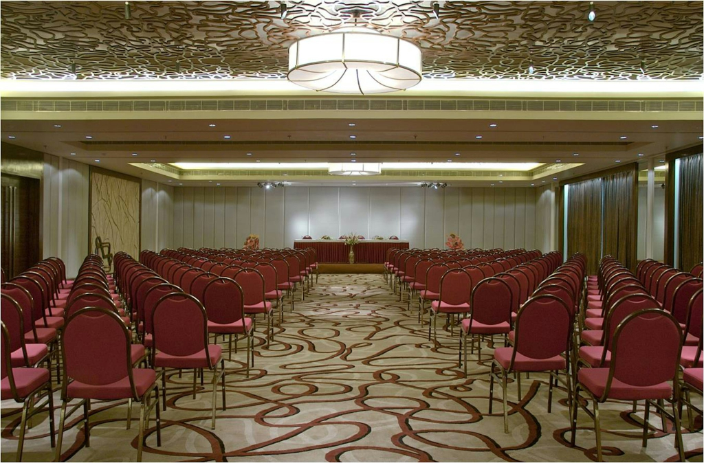 Vivanta Vijayawada, MG Road