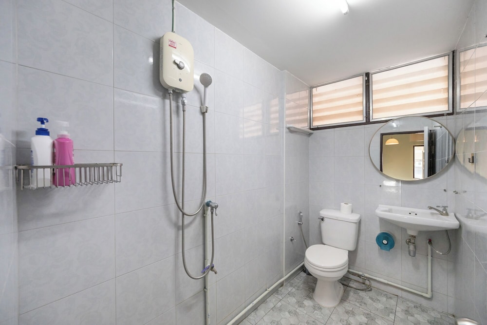 FunnD Mrt lat phrao 5Beds NetflixYouTube