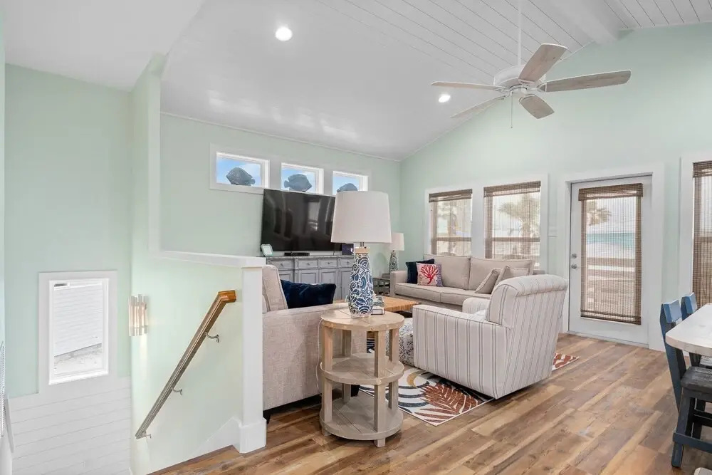 The Gruene Escape 4 Bedroom Home by Redawning