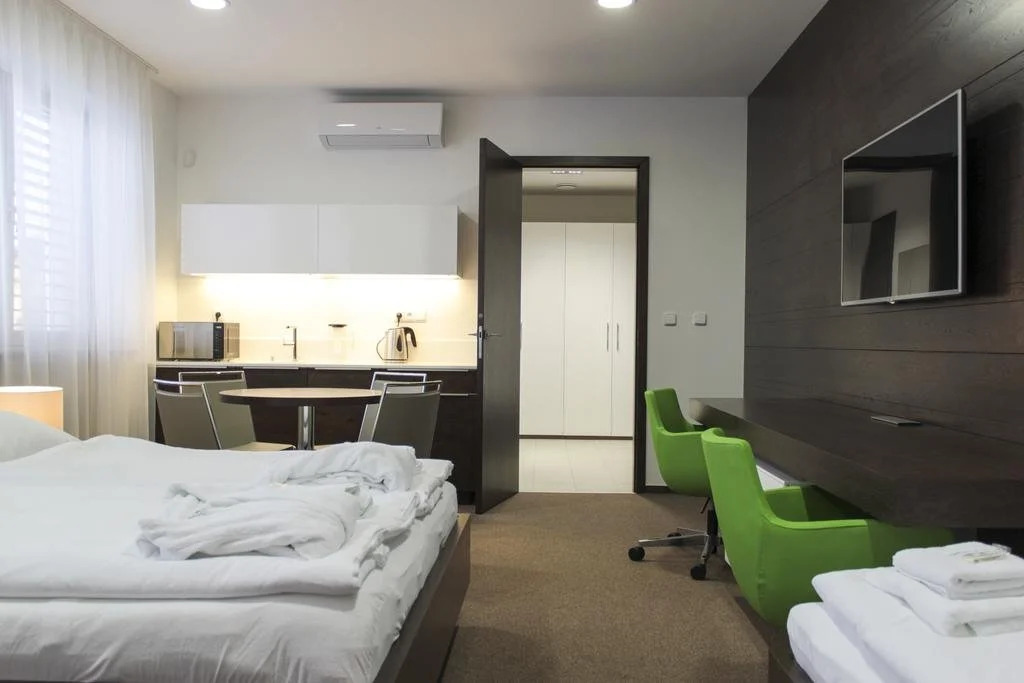Hotel Harmony Medical & Wellness-Free Parking, 1,8km from the center