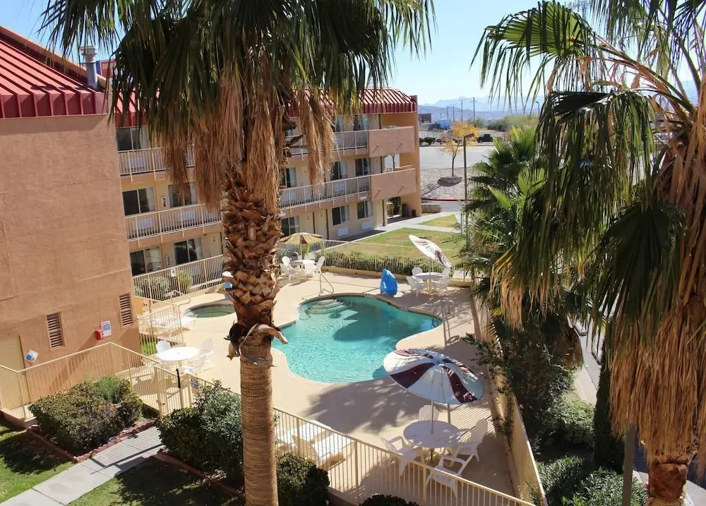 Magnuson Hotel El Paso West