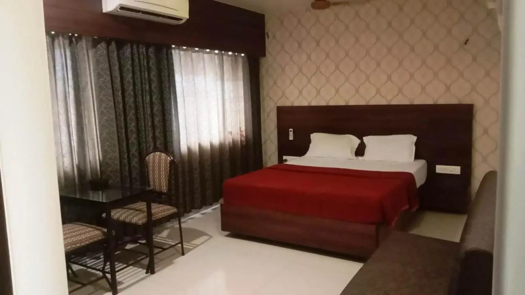 Hotel Sai Nidhi Executive-MindSpace Airoli Navi Mumbai