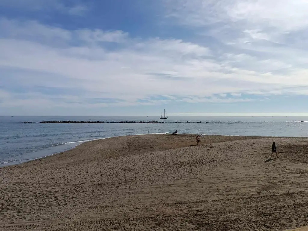 Benal Beach 907