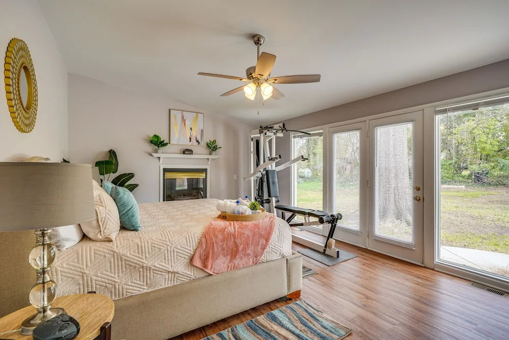 Home Rental w/ Yard Near Downtown Greensboro!