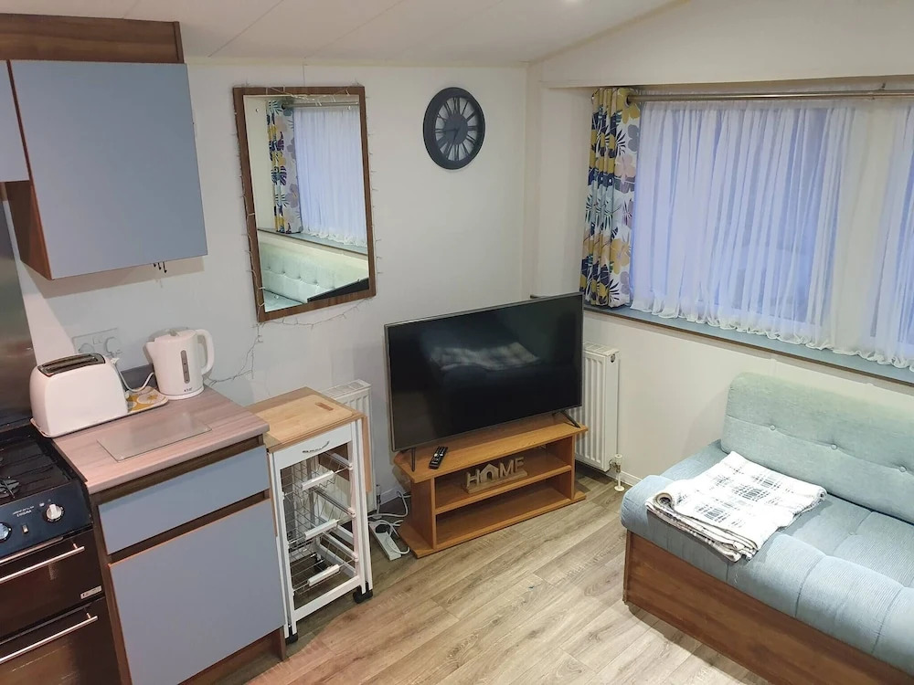 Golden Coast Holiday, Close to Woolacombe Beach