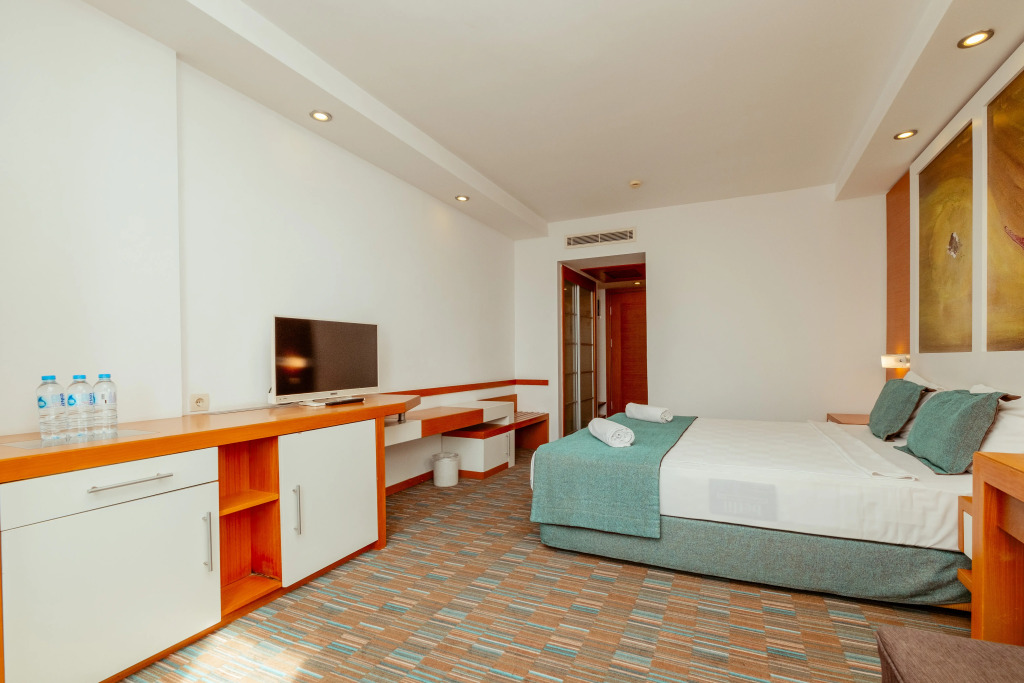 Ladonia Hotels Adakule	