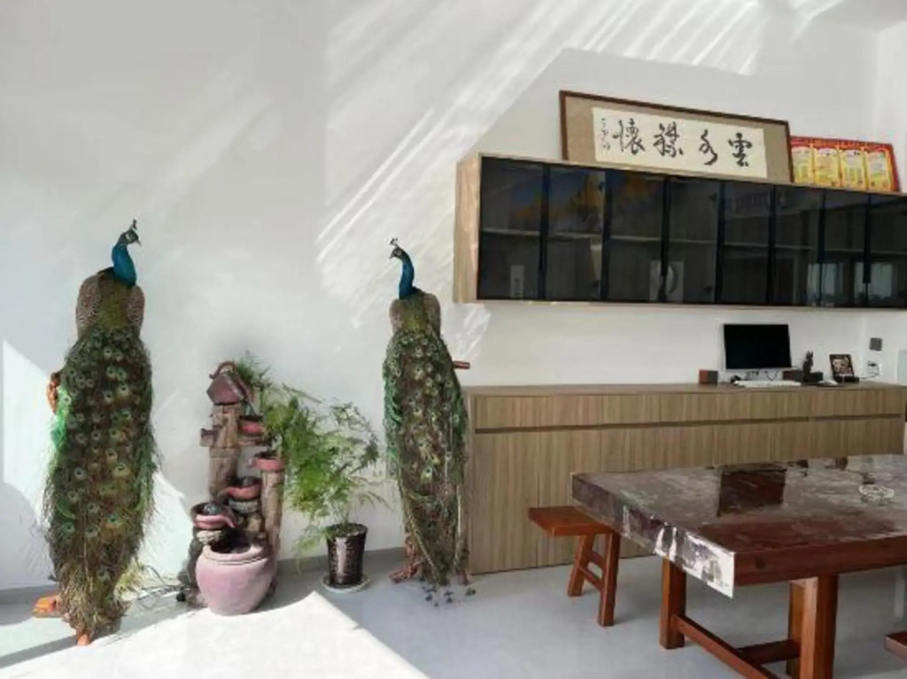 Yiyun Lakeside Inn