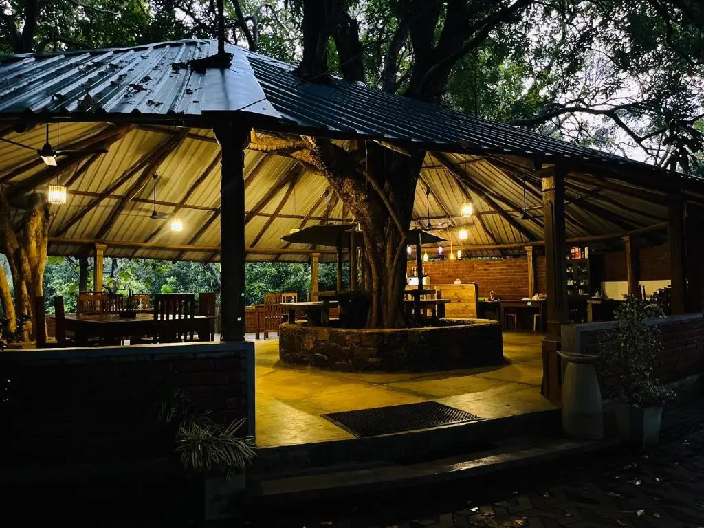 Birds Paradise Inn