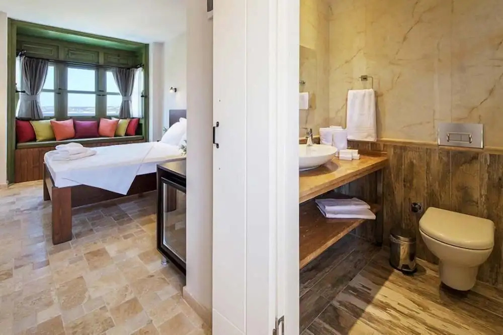 Çeşmekeş Hotel