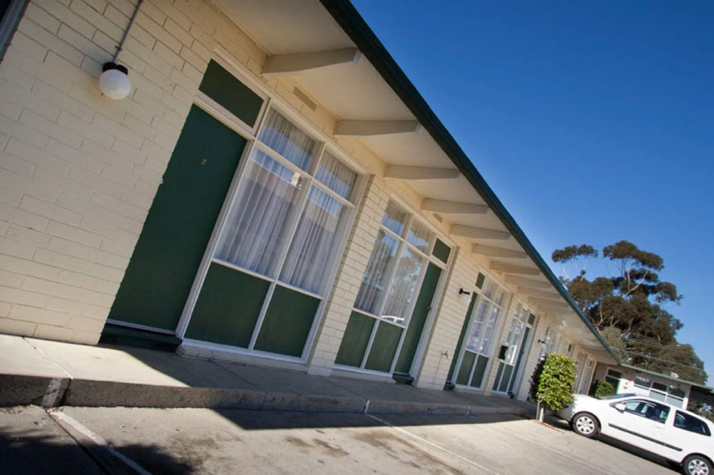 Parkville Motel