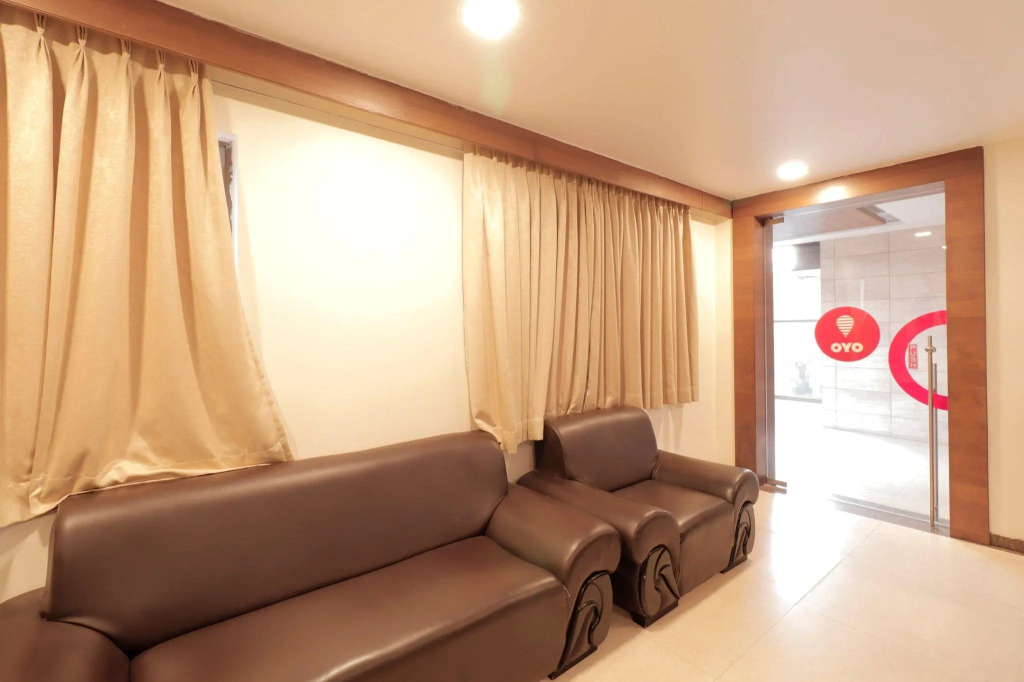 OYO Flagship 17196 Hotel Metro Inn