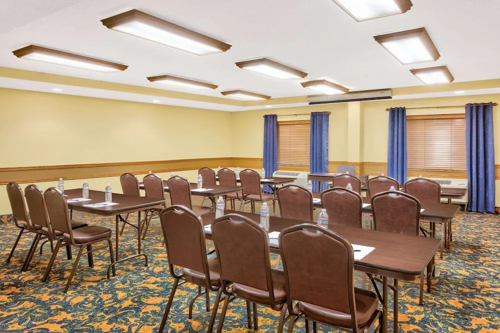 AmericInn by Wyndham Vidalia