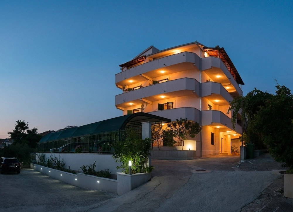 Apartments Ivana-Mira