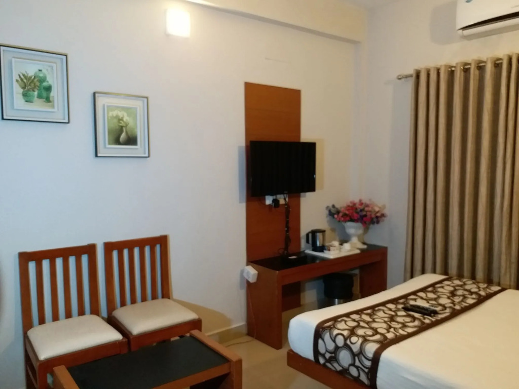 Zaith Residency Near US Consulate and Apollo Hospitals