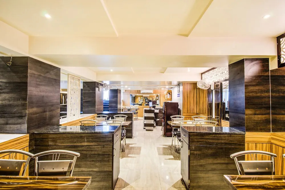 Fabhotel Krishna Regency